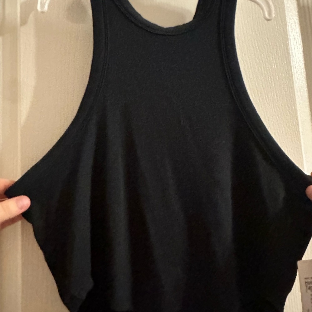 NWT LULULEMON HOLD TIGHT CROPPED TANK